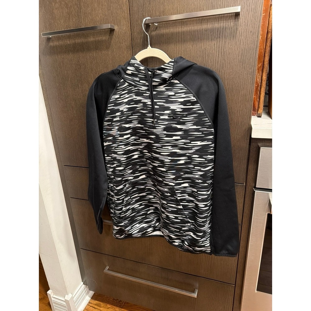 Nike Therma Fit Hoodie Camo Athletic Long Sleeve Womens Size large